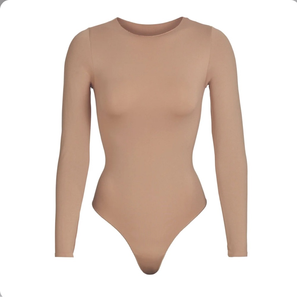 ESSENTIAL CREW NECK LONG SLEEVE BODYSUIT